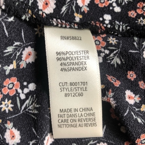 𝅺MAX Studio‎ black Floral ruffled wrap mini dress size small - Picture 6 of 11